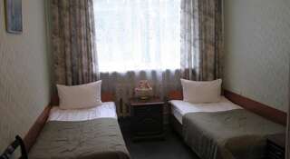 Гостиница Пахра Подольск Стандартный двухместный номер с 2 отдельными кроватями-1